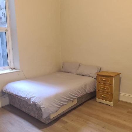 One Bedroom Apartment Dublin Bagian luar foto