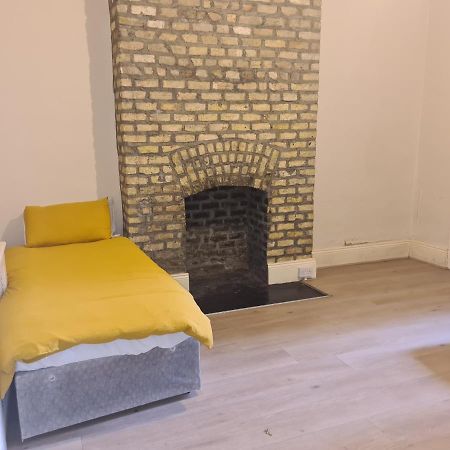 One Bedroom Apartment Dublin Bagian luar foto